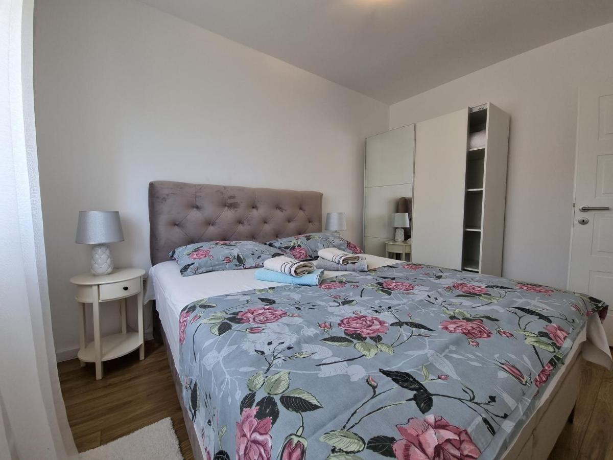 Apartments Manuel Banjol ภายนอก รูปภาพ