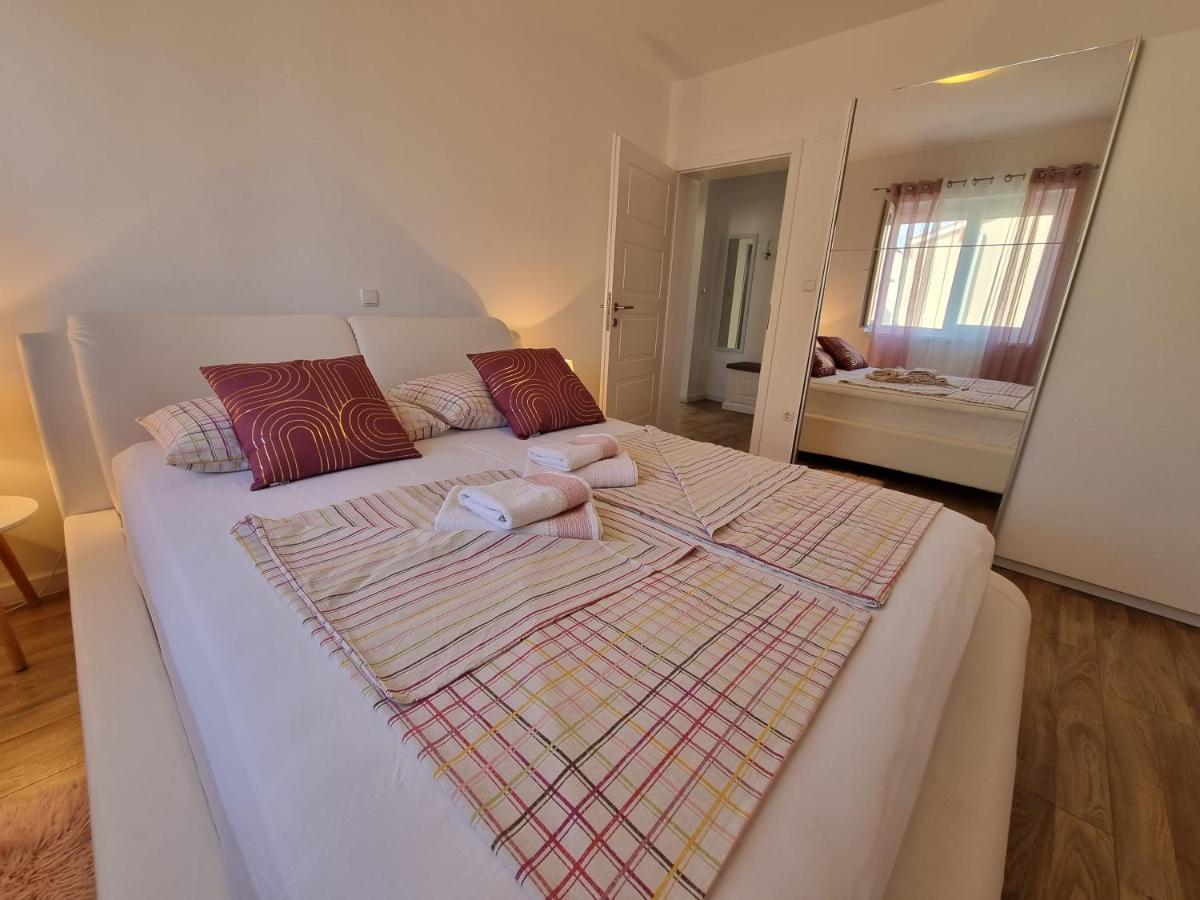 Apartments Manuel Banjol ภายนอก รูปภาพ
